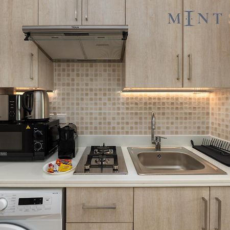 Seven Palm, Palm Jumeirah - Mint Stay Dubai Ngoại thất bức ảnh