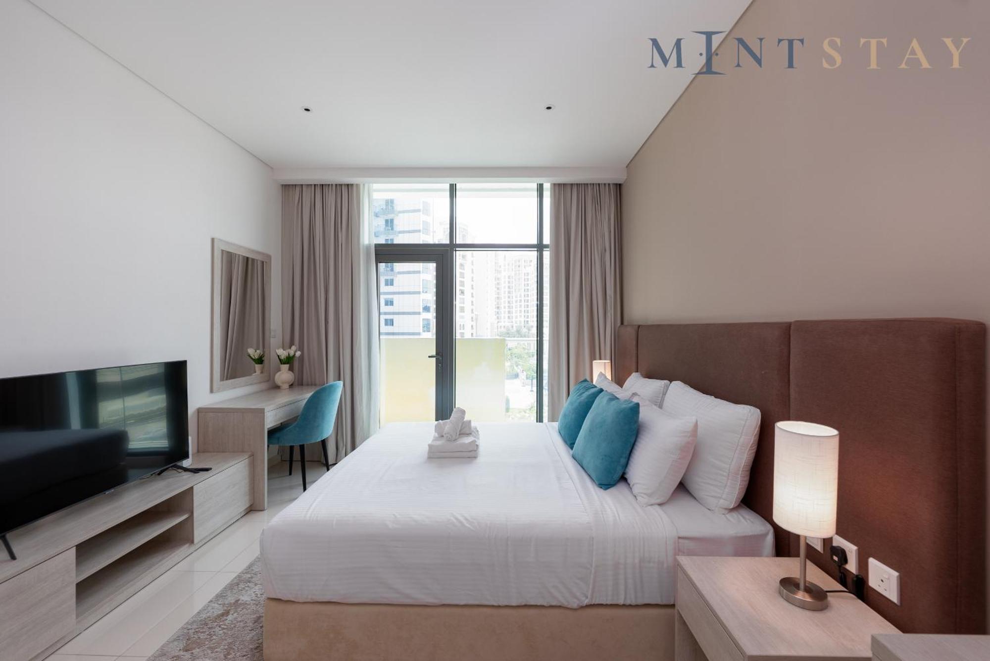 Seven Palm, Palm Jumeirah - Mint Stay Dubai Ngoại thất bức ảnh