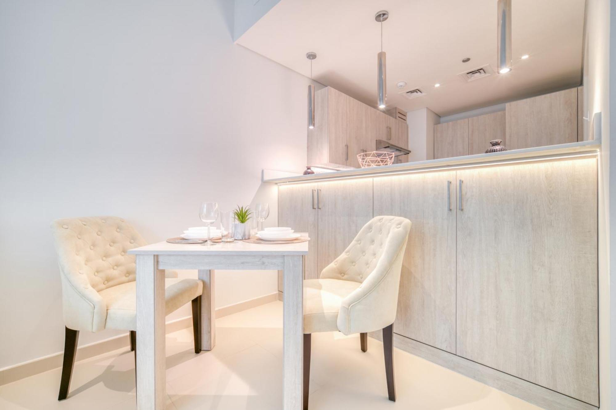 Seven Palm, Palm Jumeirah - Mint Stay Dubai Ngoại thất bức ảnh